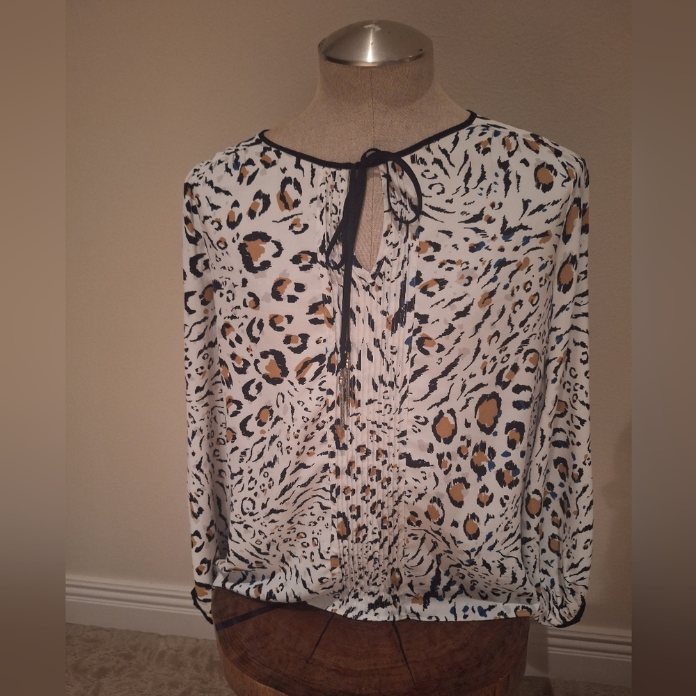 White House Black Market Leopard Print Long Sleeve Top Sz Medium